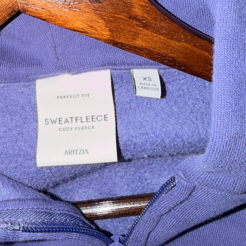 Aritzia Cozy Sweatfleece Perfect Zip Hoodie - Picture 3 of 3